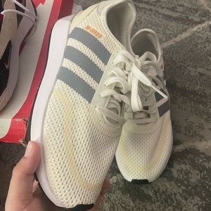 Adidas youth size 6y fit a womens 7.5